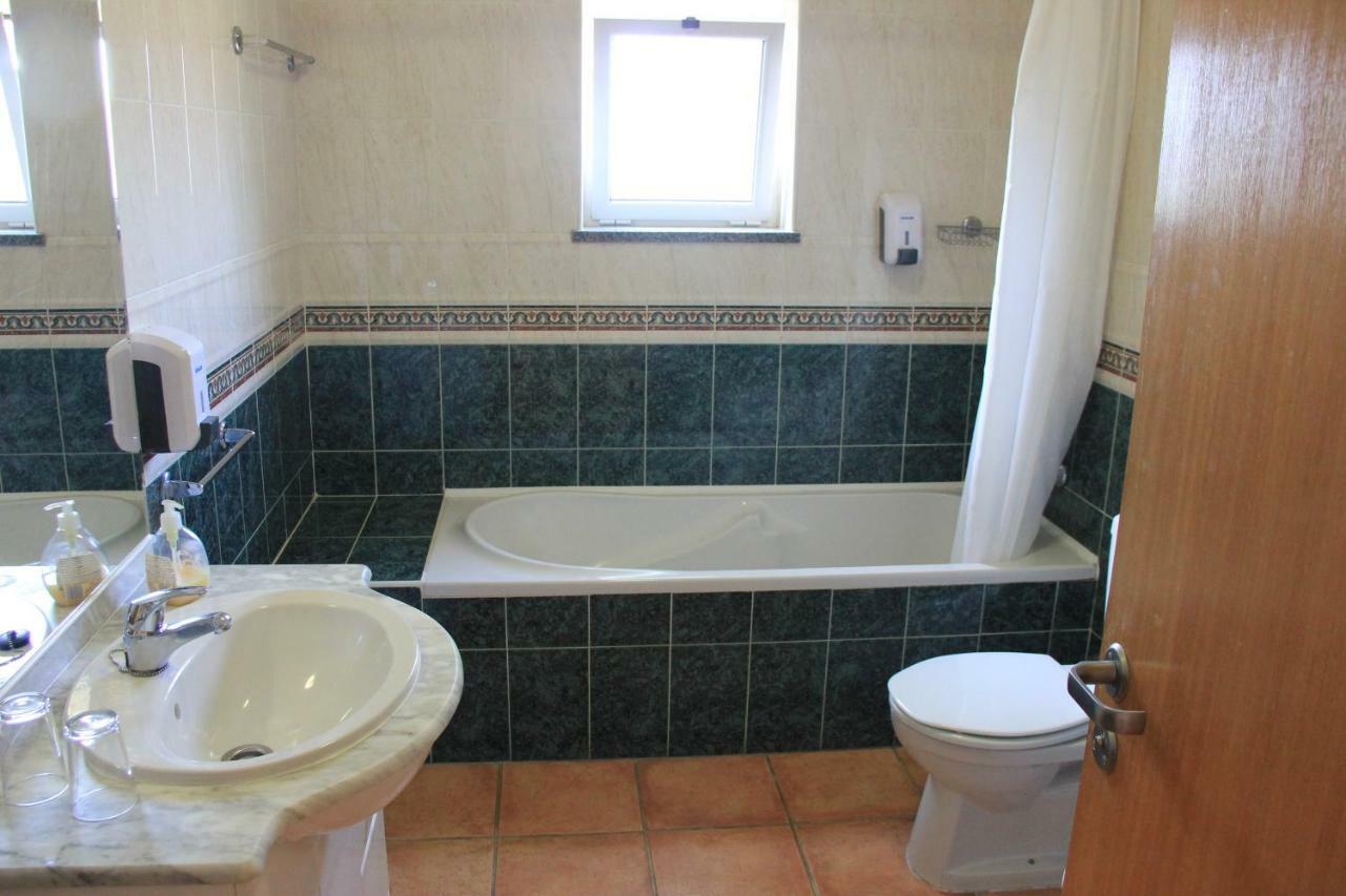 Apartment Vila Mos In Porto Mos Beach 라고스 외부 사진